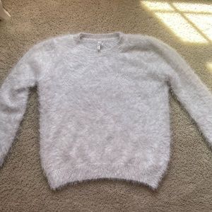 “Mudd” Fuzzy White Sweater